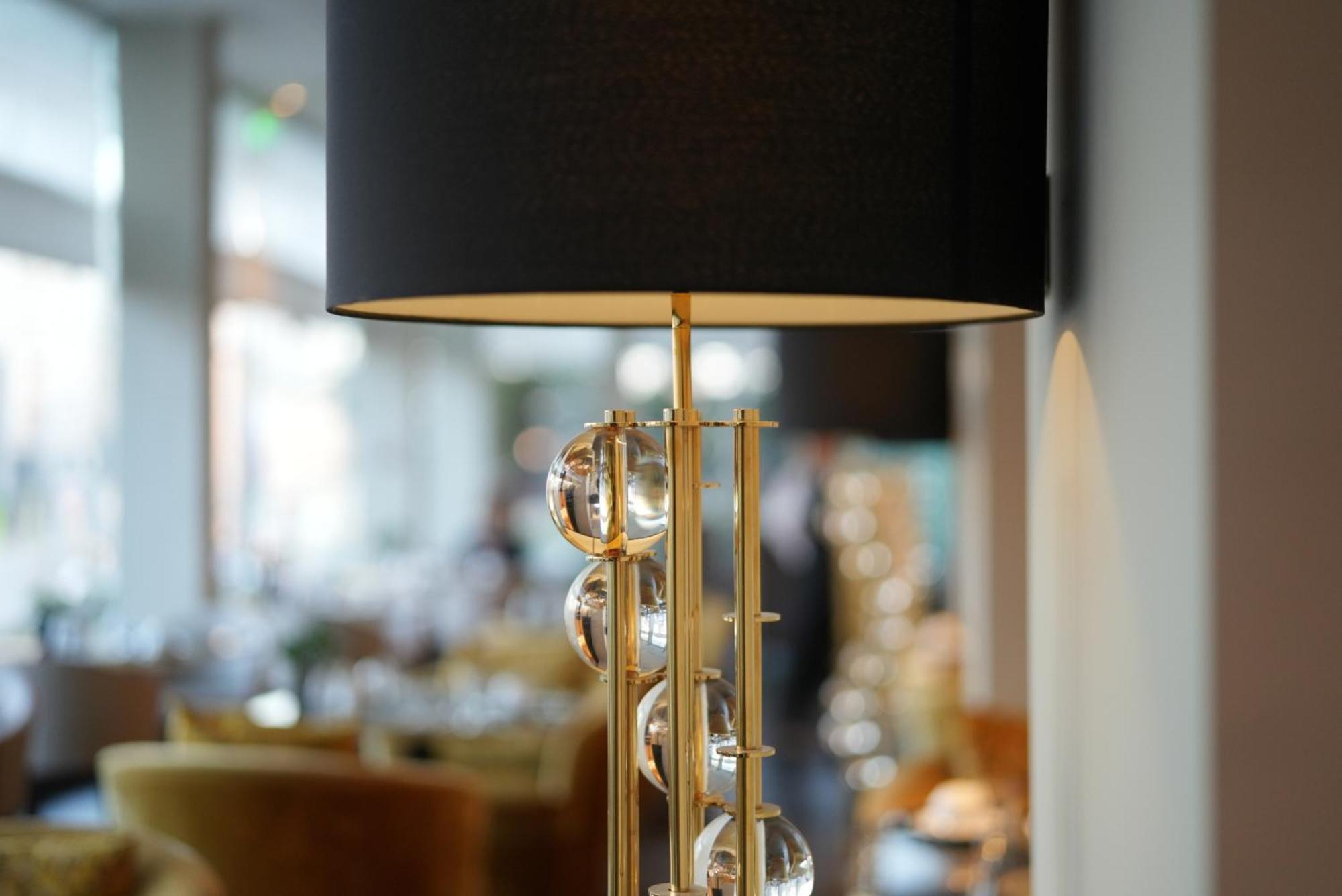 София Хотел Балкан, хотел от луксозната колекция Екстериор снимка A floor lamp