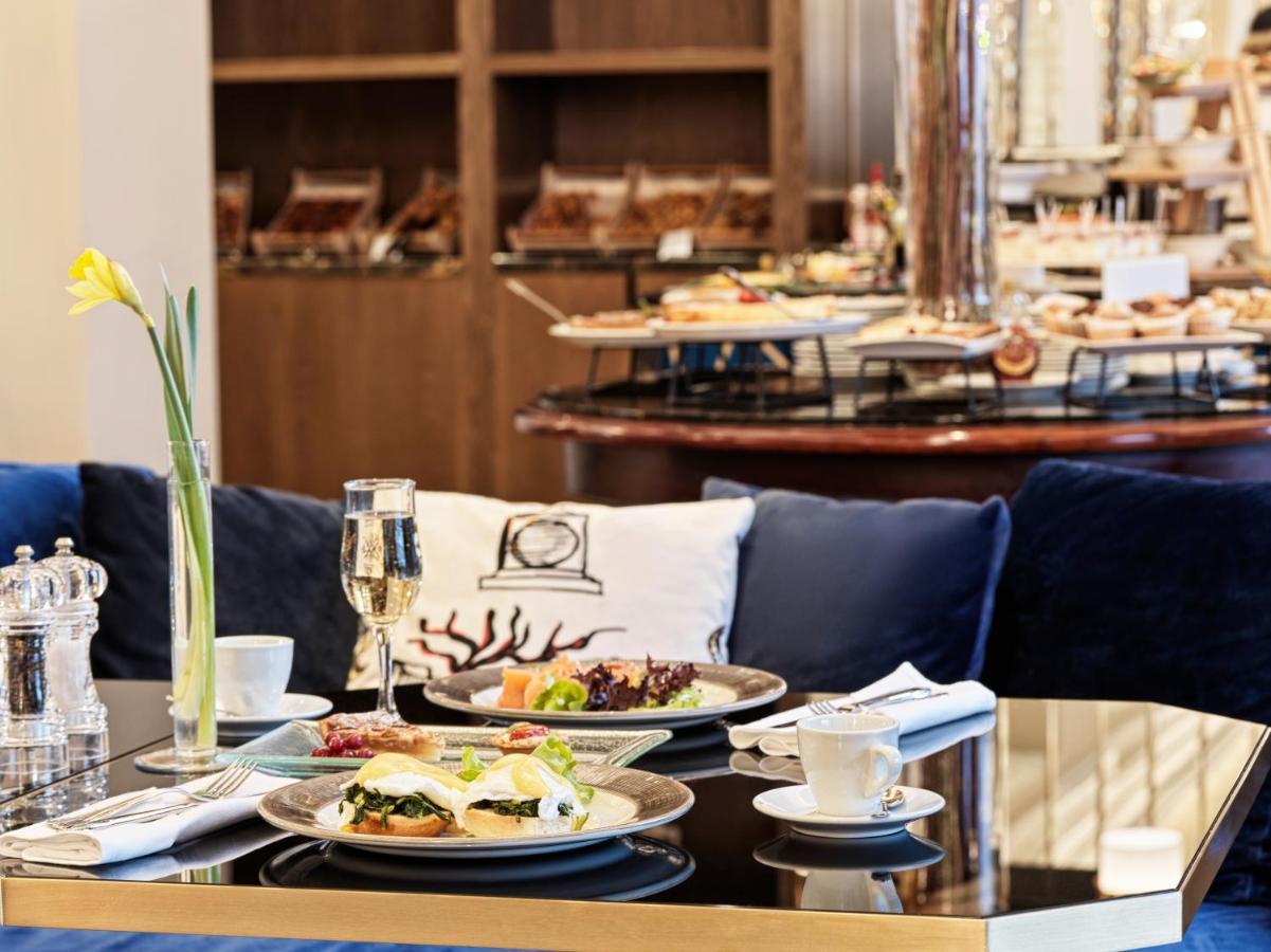 София Хотел Балкан, хотел от луксозната колекция Екстериор снимка Afternoon tea at the InterContinental Hotel, Berlin